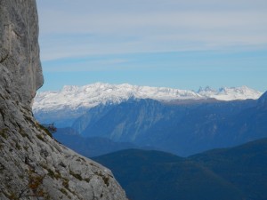 premières neiges sur le massif des grandes-rousses et l'Alpe