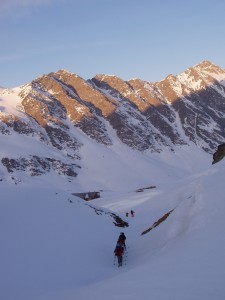 Tour du Pain de Sucre, Raid à ski de randonnée de 2 à 3 jours dans le massif du Queyras avec un guide de haute montagne au départ de St Véran ou Molines en Queyras