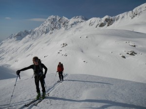initiation et découverte du ski de randonnée proche de Grenoble: Vercors, Chartreuse, Belledonne, Ecrins, Alpe Huez, Beaufortain. Encadrement de sorties ski-alpinisme