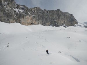 descente en ski dans le Vallon Froid après une montée dans le vallon d'Ane