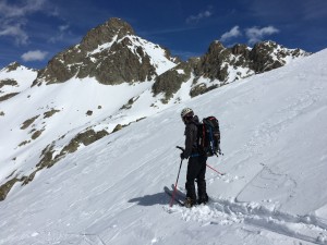 Ski de randonnée au dessus du refuge de Nice et face au Mont Clapier